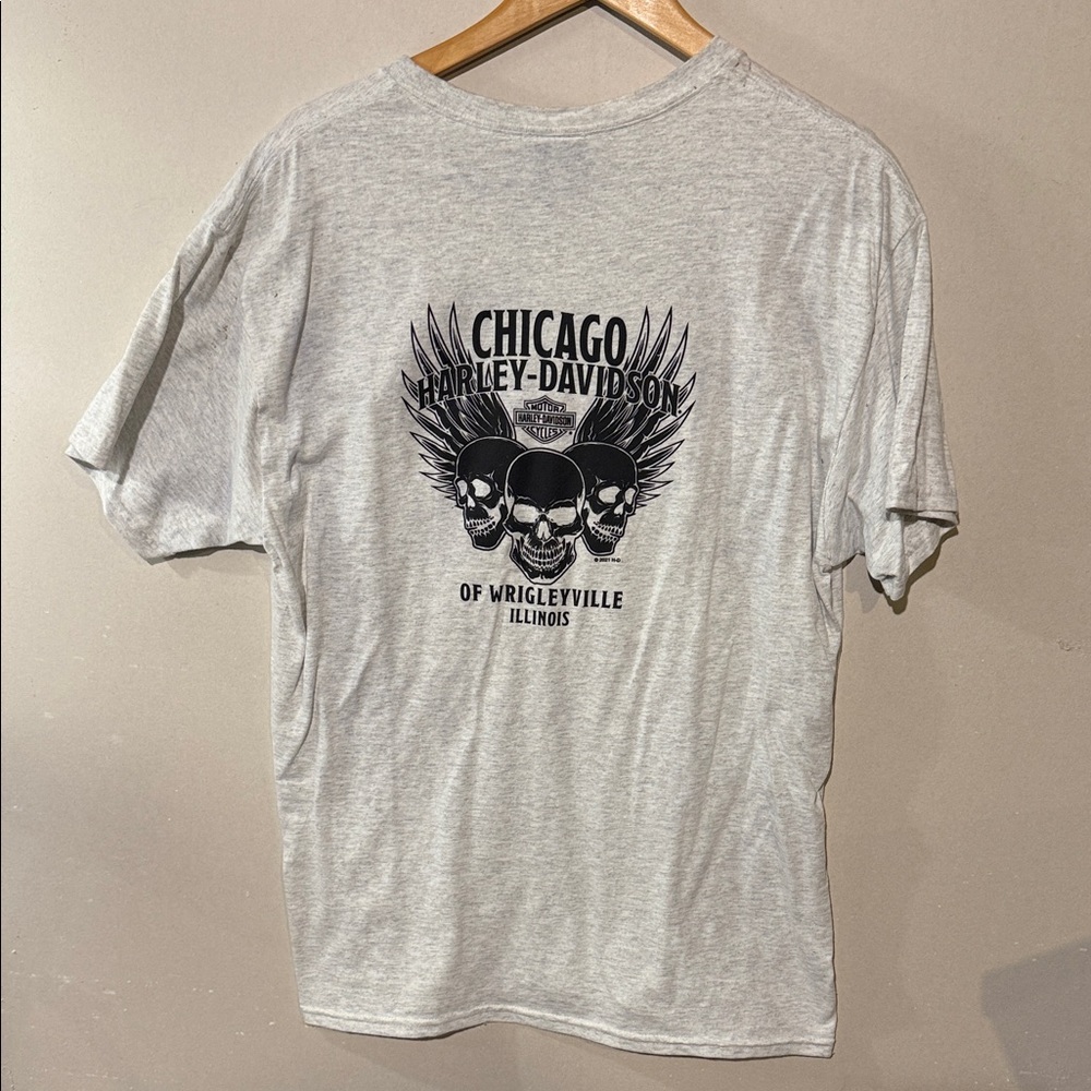 2021 Harley-Davidson Wrigleyville Chicago Light Gray Skull Graphic Tee